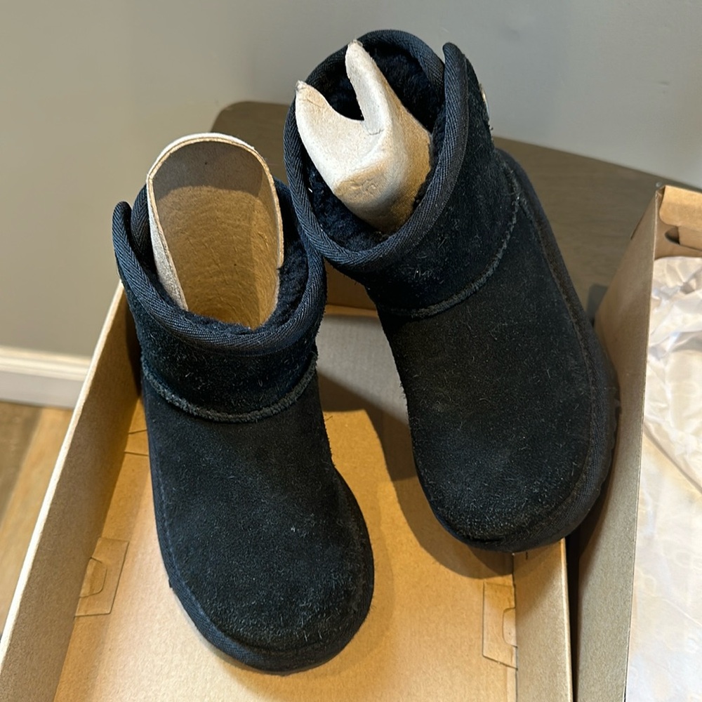 UGG toddler low boot with button